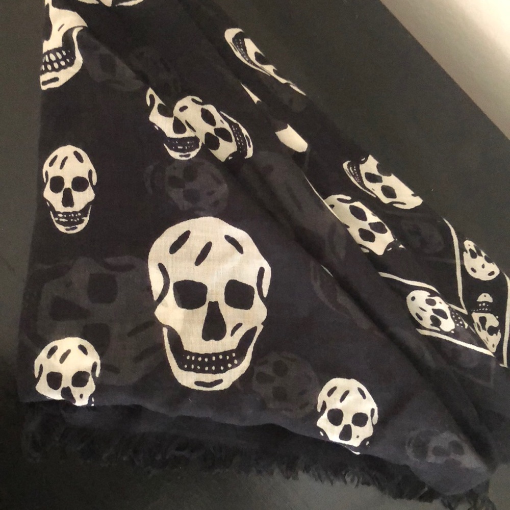 Alexander McQueen scarf